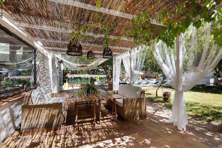 Casa rural para 38 personas, con jardín, Se admiten mascotas en Archidona - 2