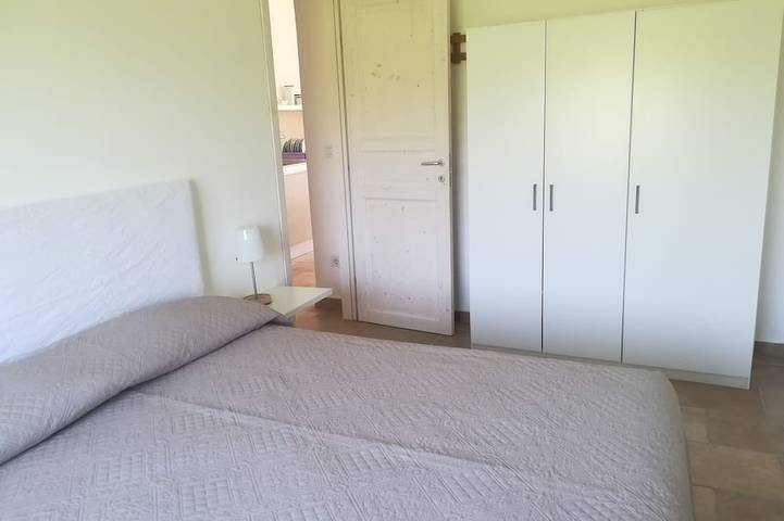 Appartamento intero, Casa in campagna a 2,5 km dal mare, accogliente e rilassante. Wi Fi disponibile in Pisticci, Golfo di Taranto