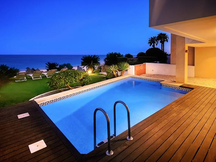 Villa para 10 pessoas, com jardim e varanda em Luz