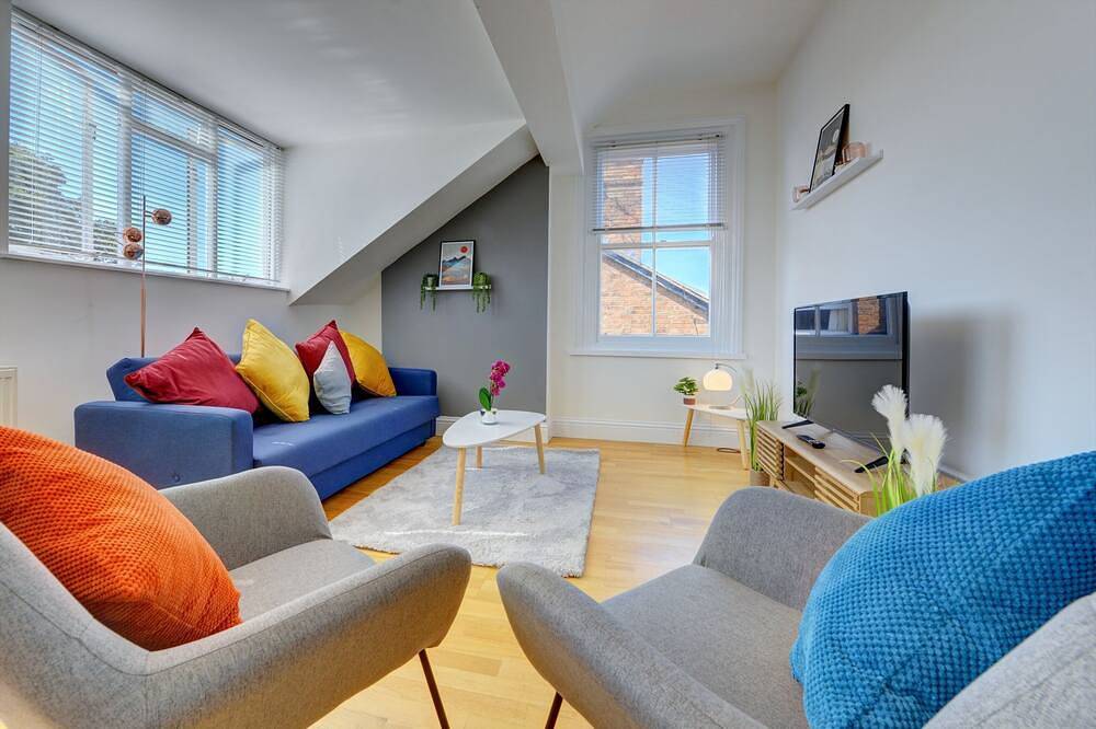Entire apartment, Brand new bright & spacious apartment with views over Leamington Spa in Leamington Spa, Warwickshire