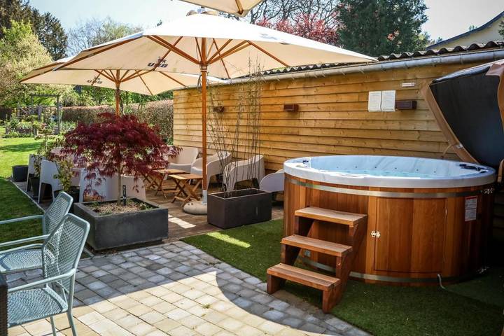 Hôtel pour 2 personnes, avec jardin et jacuzzi à Marche-en-Famenne - 2