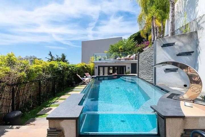 Villa pour 8 personnes, avec sauna ainsi que piscine et jardin - 1