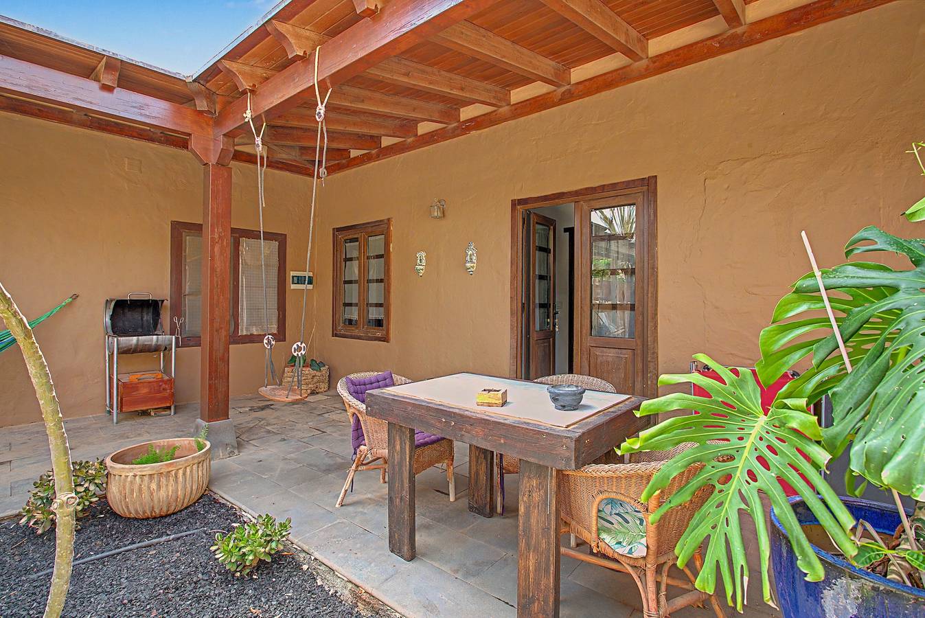 Appartamento intero, Appartamento Vacanze 'Emblematica Miranda - 1' con Vista Montagna, Balcone e Wi-Fi in Tetir, Puerto del Rosario
