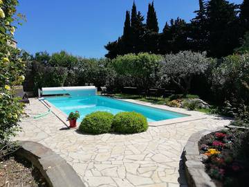Chambre d’hôte pour 2 personnes, avec piscine ainsi que jardin et jacuzzi dans les Pyrénées-Orientales