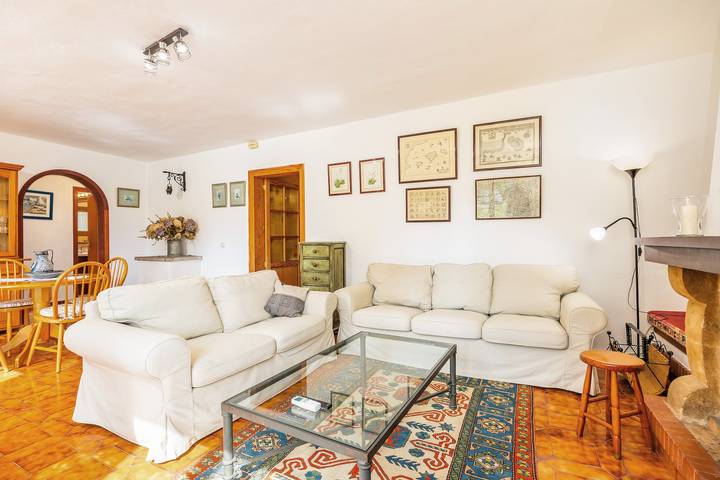 Casa de Férias 'Cozy Country' com Vista Montanha, Wi-Fi e Ar Condicionado in Alaró, Maiorca Centro