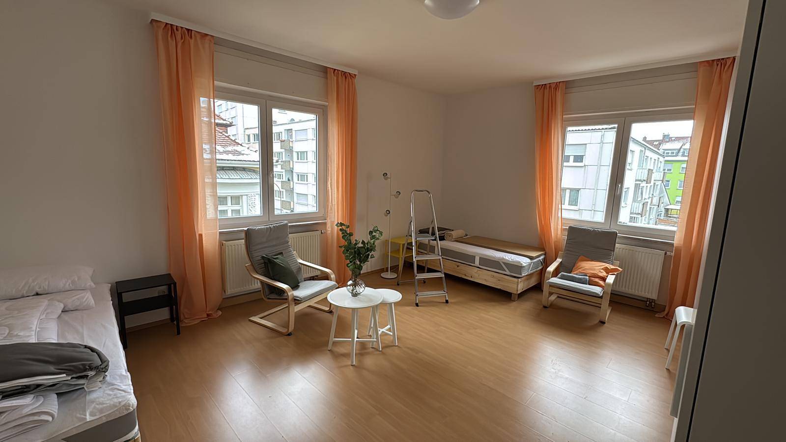 Ganze Wohnung, Ferienwohnung '2 Obergeschoss links' mit Wi-Fi in Pforzheim, Nordschwarzwald