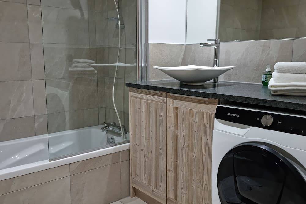 Apartamento entero, Sainte Foy - 3 Chambres - 3 Salle de Bains - Terrasse 50m2 - Wifi in Sainte-Foy-Tarentaise, Albertville region