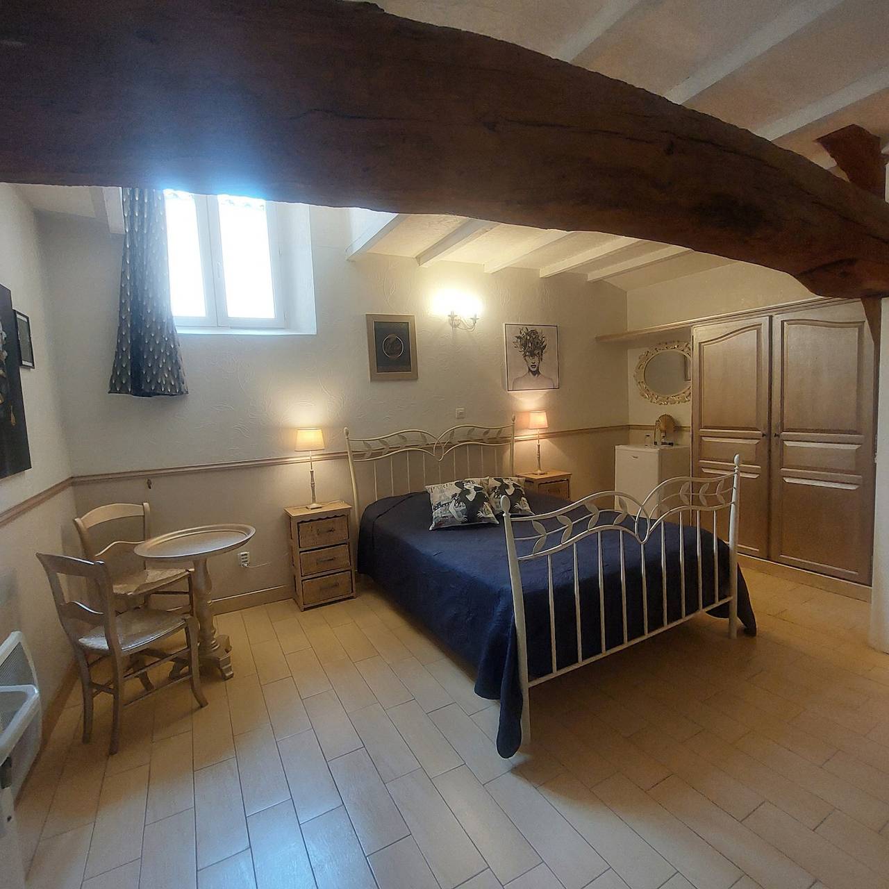 Guest Rooms 'Le Pré Fleuri 2' with Shared Pool, Shared Terrace and Wi-Fi in Saint-Sulpice-de-Roumagnac, Périgord Vert