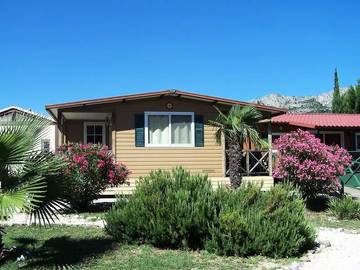 Gîte pour 4 personnes, avec piscine et terrasse, animaux acceptés à Tautavel