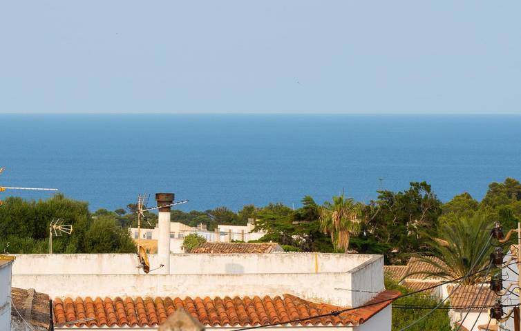 Apartamento con vistas al mar, terraza y barbacoa, a 400m de Capdepera in Capdepera, Mallorca Este