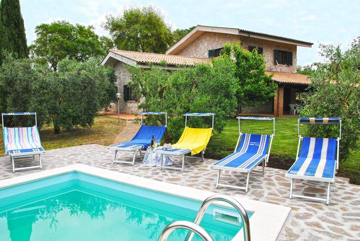 Casa de vacaciones para 10 personas, con terraza y jardín - 1
