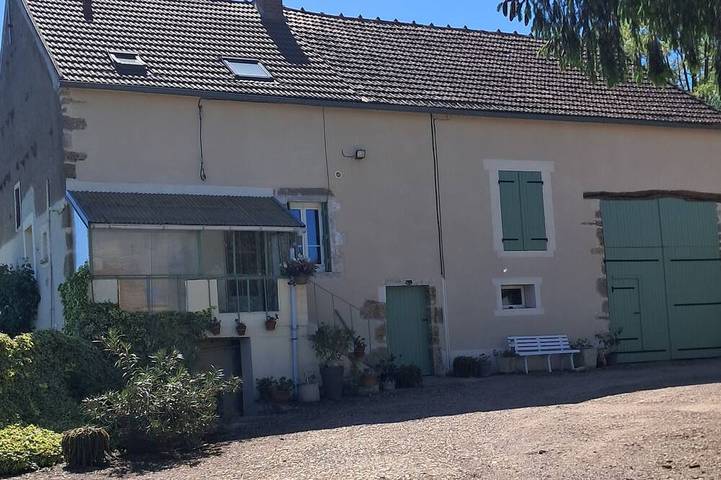 Location de vacances pour 3 personnes, avec jardin à Saizy