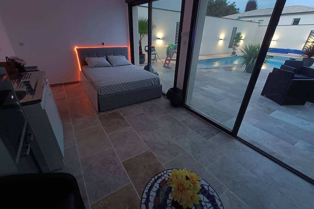 Apartamento entero, Private swimming pool with studio  in Artigues-près-Bordeaux, Región de Burdeos