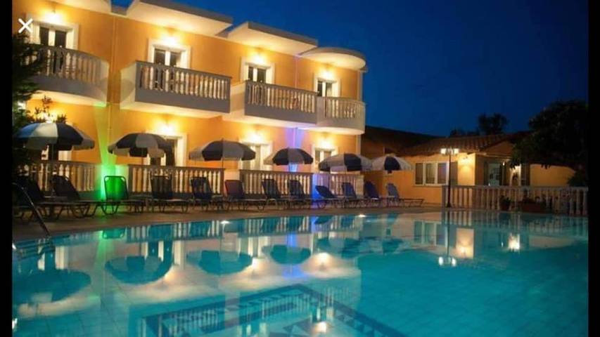Hôtel pour 2 personnes, avec Balcon ainsi que Terrasse et Piscine