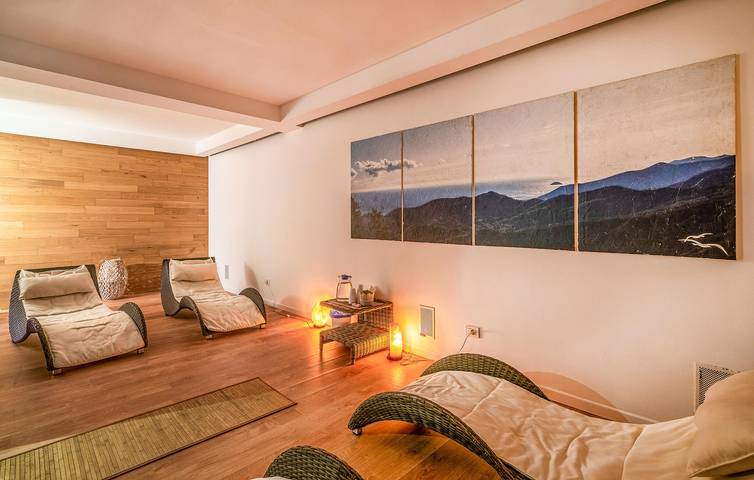 Accogliente appartamento con piscina, WiFi e parcheggio - Vicino a Magliolo in Magliolo, Alpi Liguri