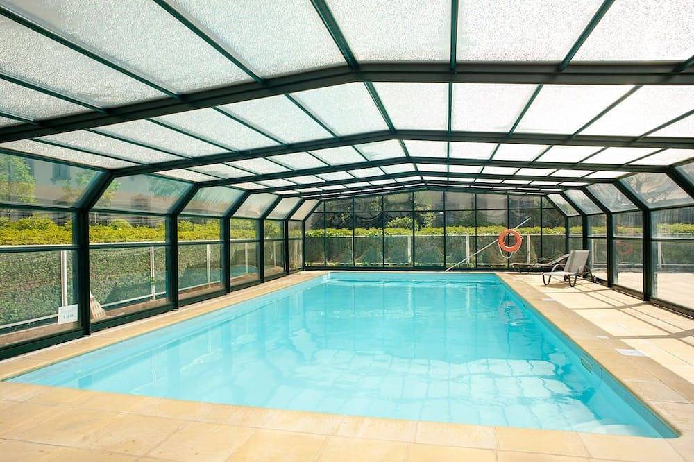Entire apartment, Proche du Centre | Piscine Extérieure Chauffée in Dinan, Dinan region