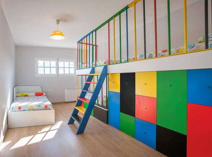 Casa de vacaciones para 23 personas, con jardín además de jacuzzi y piscina - 1