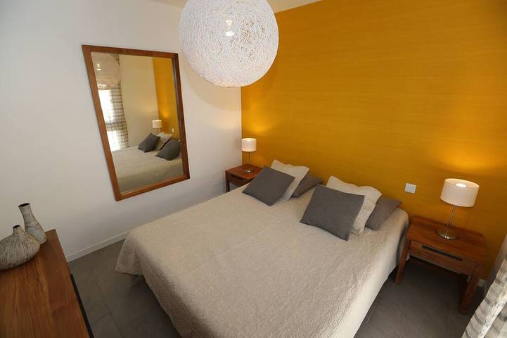 Collioure 4* - 75m2 +terrace +garage - sleeps 6 - direct beach access in La Côte Vermeille, Collioure