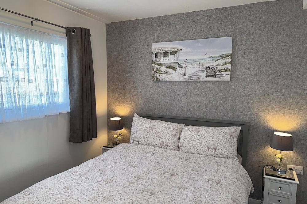 M & T Chalets. Refurbished Chalet Sleeps 5, in Scratby , 5 Mins to the Beach in California (Great Yarmouth), Great Yarmouth