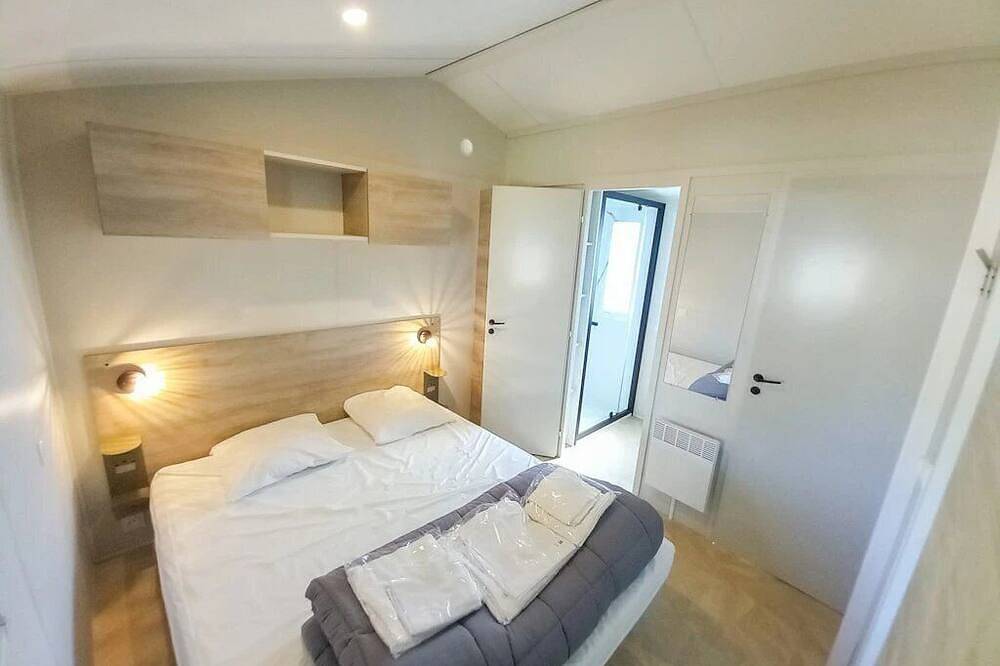 Zecamping 3 étoiles piscine couverte mobil-home Tv Lv Bbq 40m2 in Les Moutiers-en-Retz, Côte de Jade