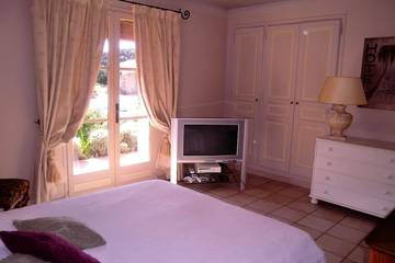 Villa pour 8 Personnes dans Arles, Parc naturel régional de Camargue, Photo 1