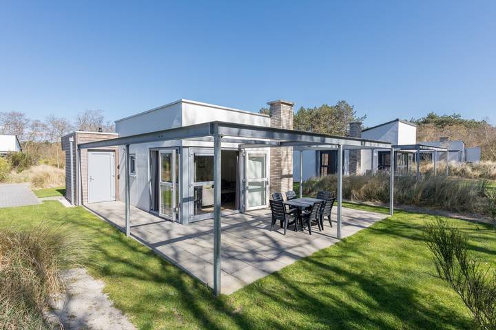 Bungalow für 6 Personen, mit Balkon/Terrasse und Terrasse sowie Garten und Pool in De Koog