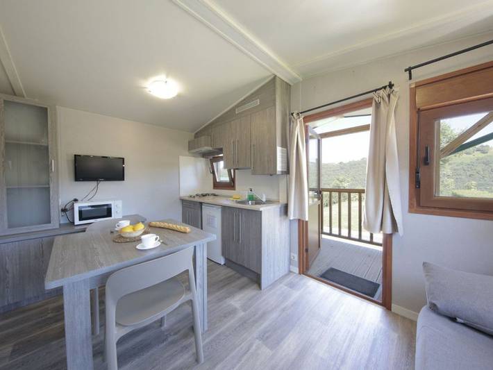 Acogedor bungalow con terraza en Zumaia para 3 personas in Zumaya, Ruta del flysch