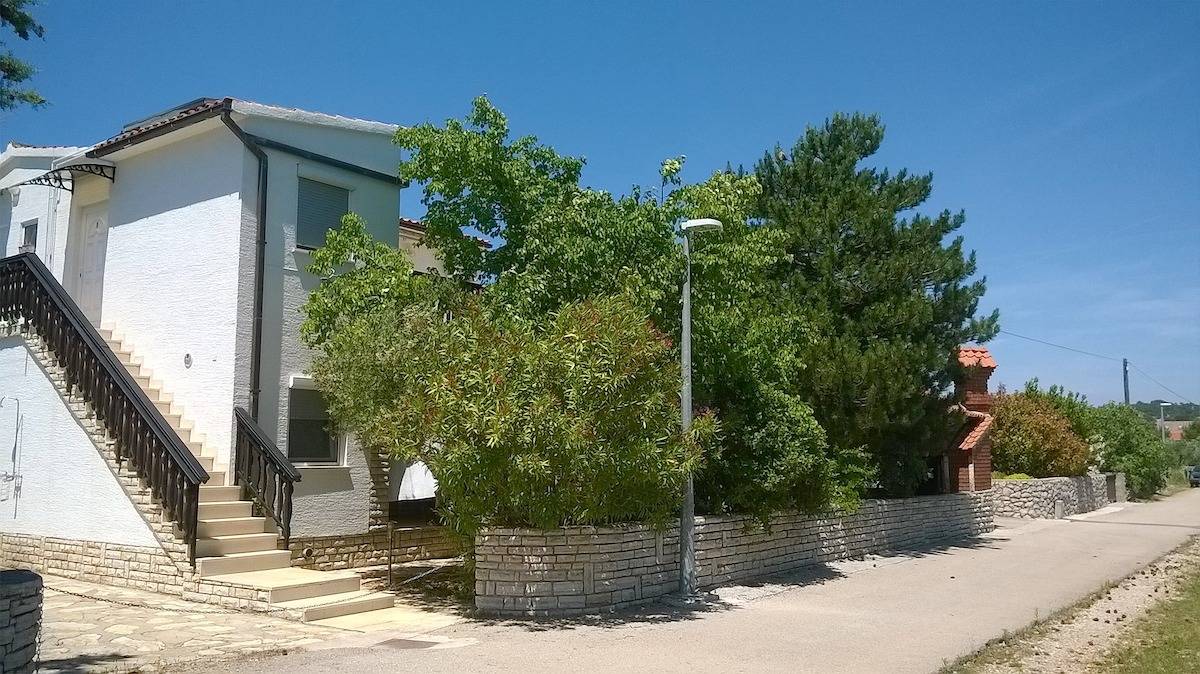 Ganze Wohnung, Studio-Apartment A2 Carev 
 in Jezera, Murter