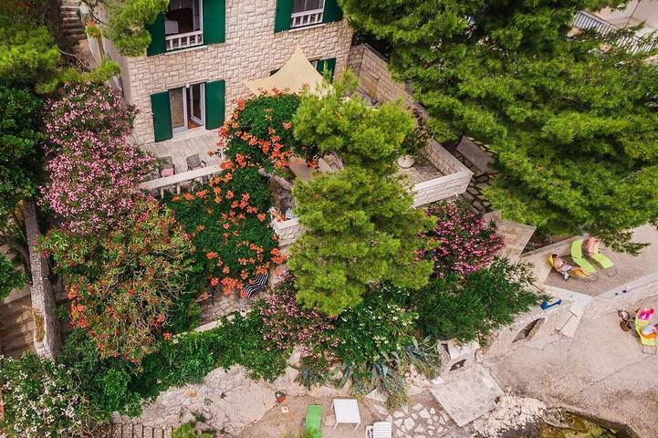 Villa für 10 Personen, mit Balkon und Garten - 1