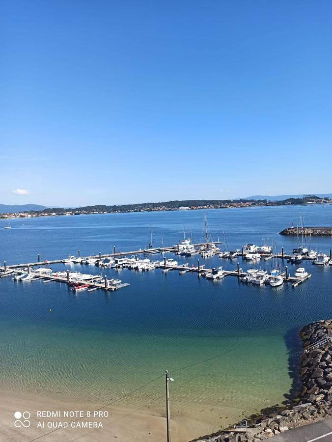 Apartamento para 4 personas, con vistas y balcón en Boiro