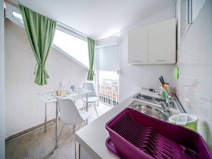 Gîte pour 2 personnes, avec terrasse à Vodice