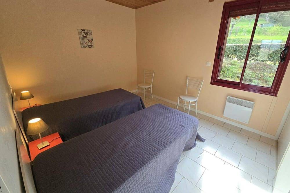 Casa cómoda con jardín, terraza y Wifi cerca de Sarlat in Domme, Périgord Noir