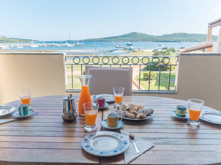 Gîte pour 4 personnes, avec terrasse dans Santa Teresa Gallura - 4