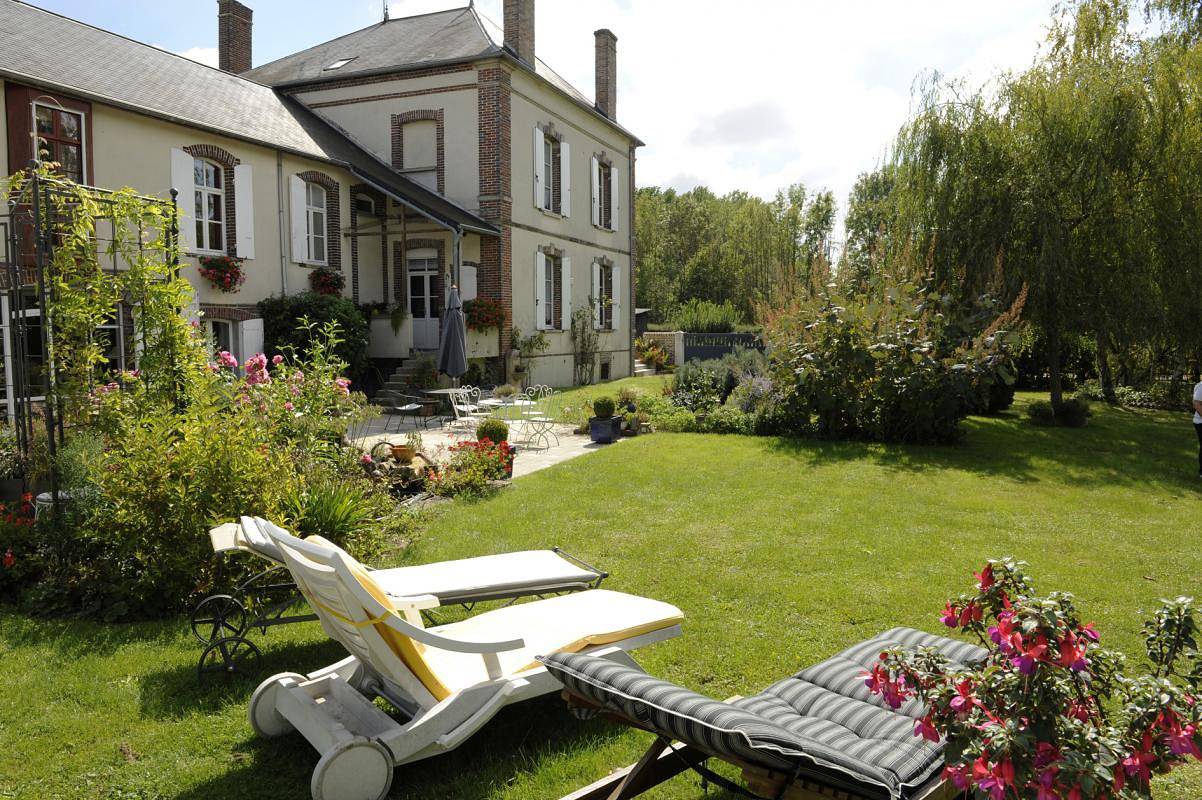 Le Saule Fleuri - Camille in Aube