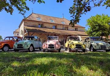 Gîte pour 17 personnes, avec terrasse et jardin, animaux acceptés à Saint-Loup-Géanges