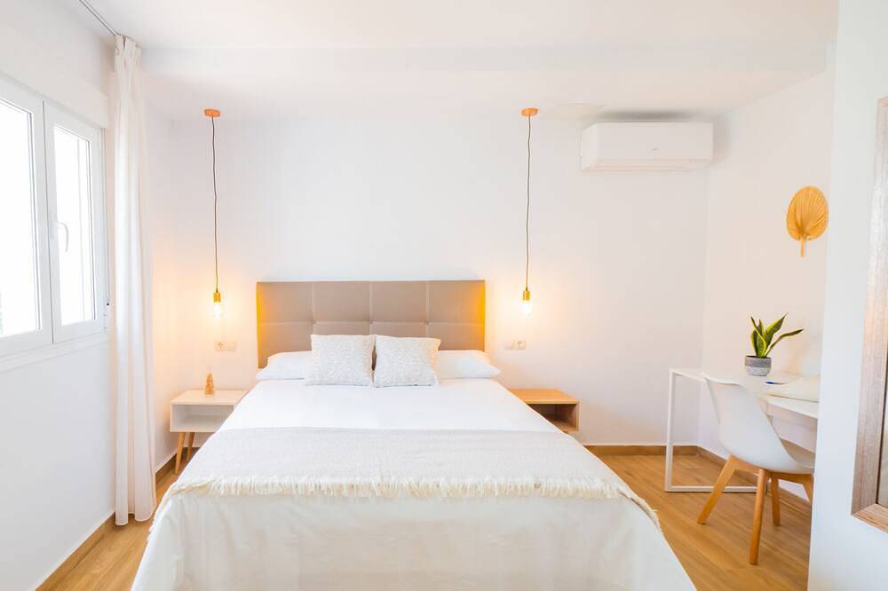 Cubo's Hostal William's Sunny 1 Adapted with Breakfast / disabled access  with Breakfast / free wifi in Torre de Benagalbón, Rincón de la Victoria