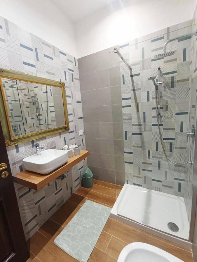 Appartamento intero, Three-Bedroom Apartment in Torre del Greco, Parco nazionale del Vesuvio
