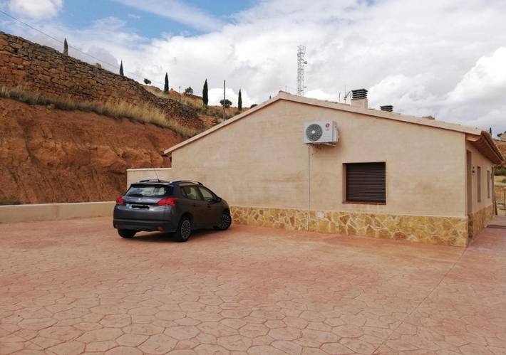 Casa de vacaciones para 6 personas, con vistas además de terraza y piscina para niños, Familias con niños en Comunidad de Calatayud - 2