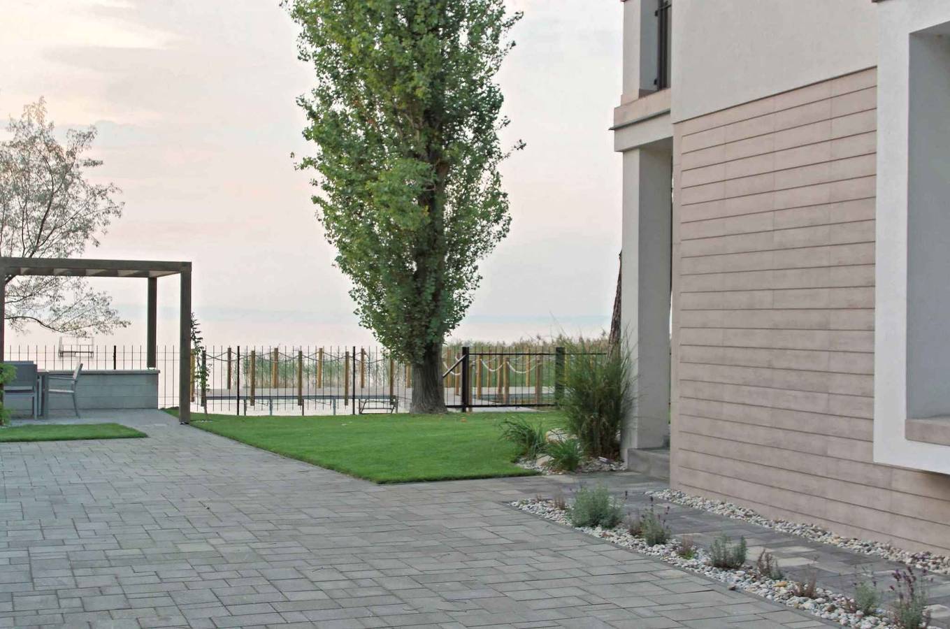 Ganzes Studio, Studio mit Balatonpanorama in Siofok, Siófok und Umgebung
