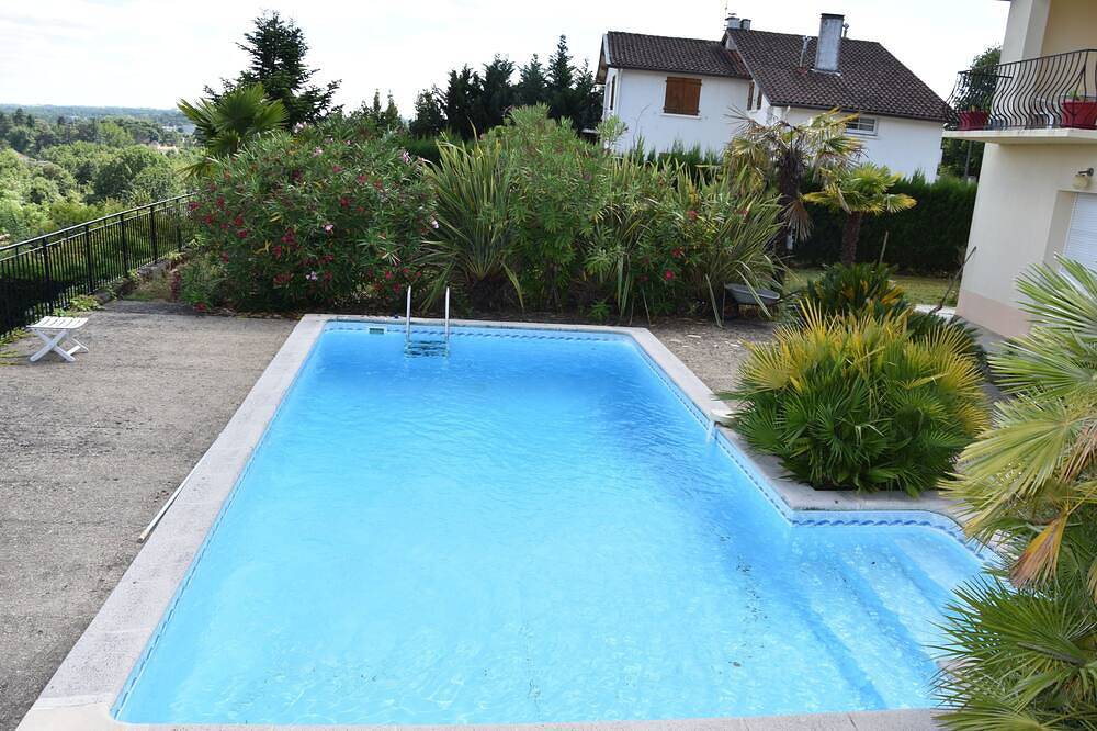 Apartamento entero, Superbe Appartement Avec Belle vue in Condom, Gers