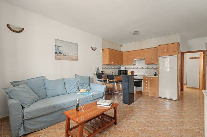 Hel lägenhet, Vacation Apartment 'Playa Honda' with Private Terrace and Wi-Fi in Honda Beach, San Bartolomé