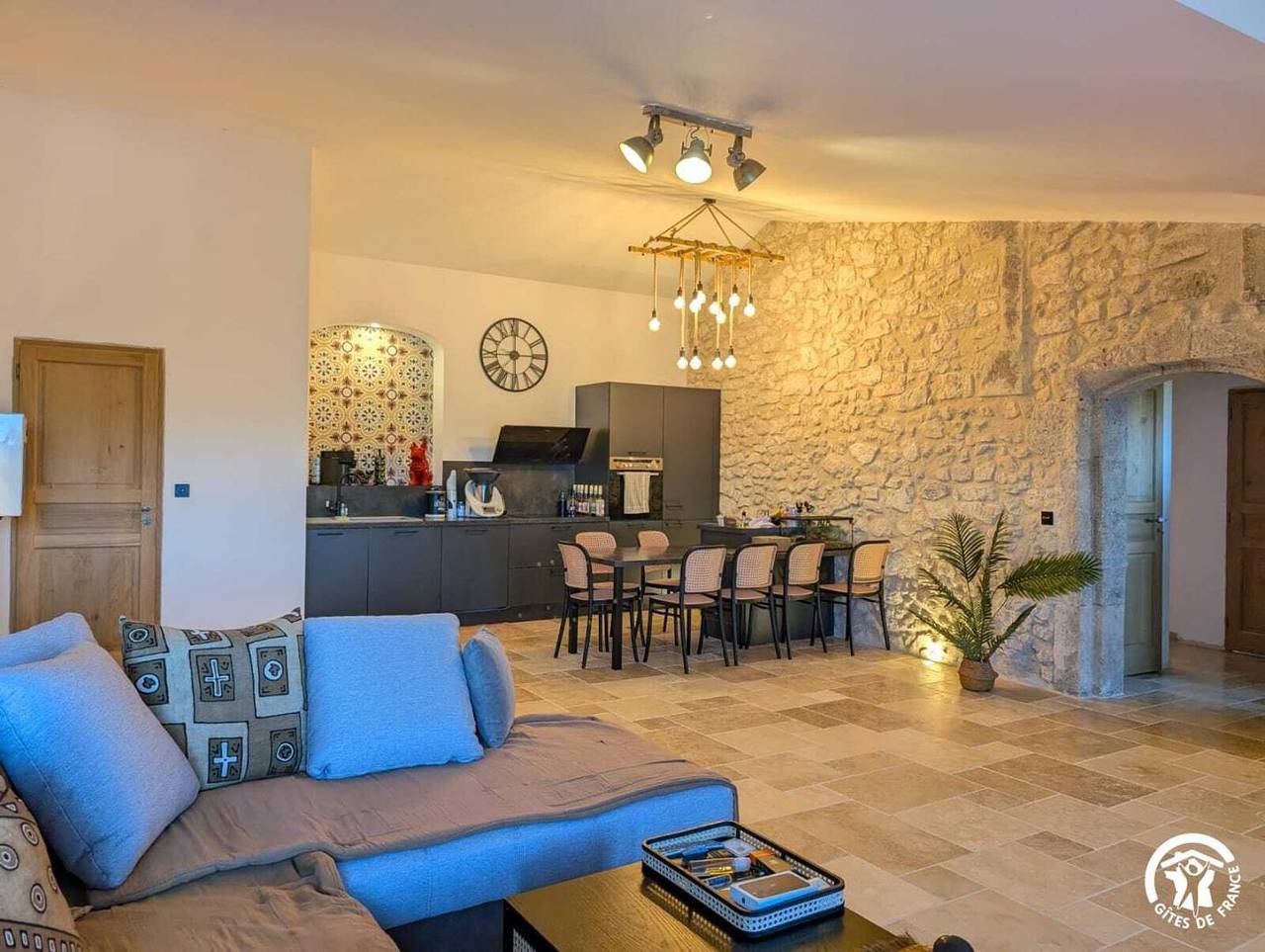 Gîte für 4 Personen mit Pool in Lespignan, Côte d'Améthyste