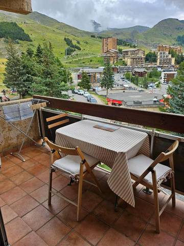 Gîte pour 5 personnes, avec terrasse et vue dans Patinoire Orcieres Merlette