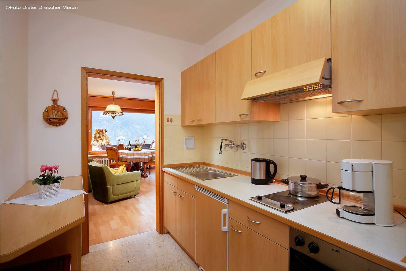 Ganzes Studio, Einzimmerapartment 'Spiess' mit Bergblick, Gemeinschaftspool und Wlan in Meran, Sarntaler Alpen