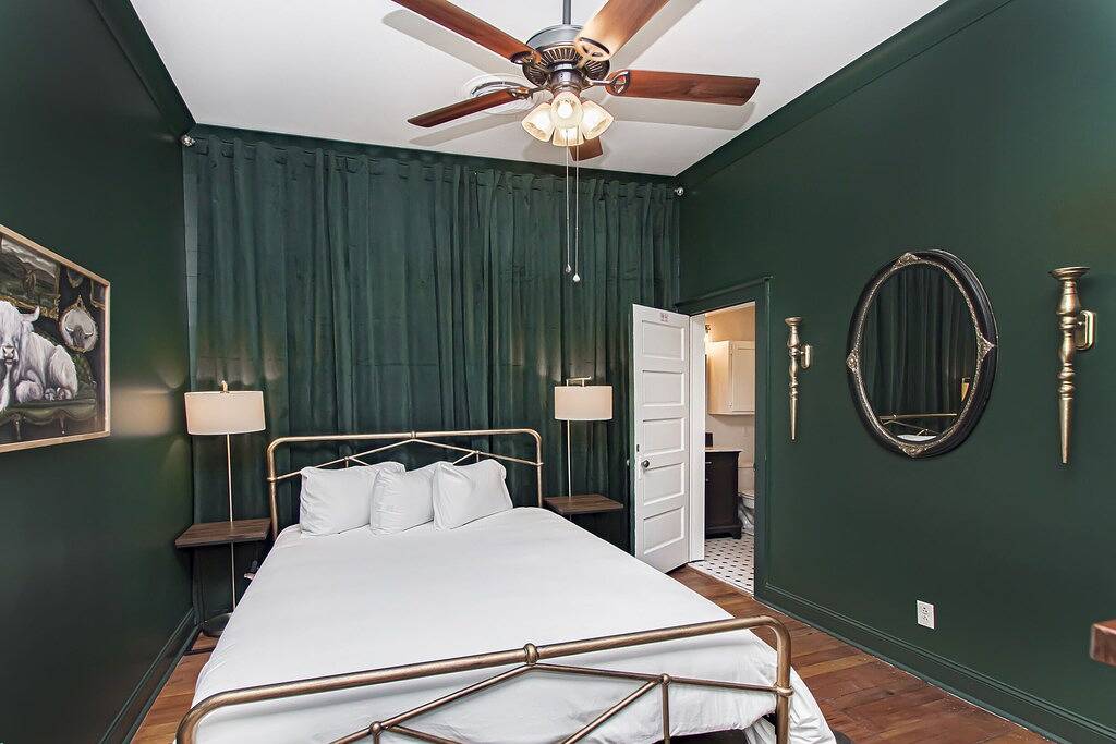 Stylish Downtown Home Near Lsu & River Center in Baton Rouge, East Baton Rouge Parish