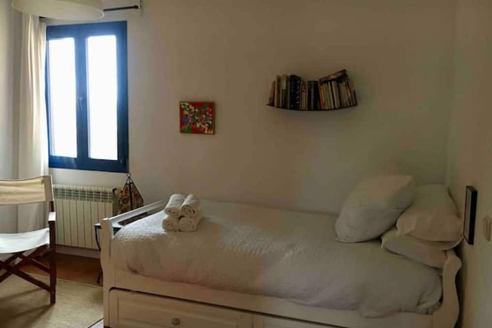 Espacio Shangrila.One in Uceda, Provincia de Guadalajara