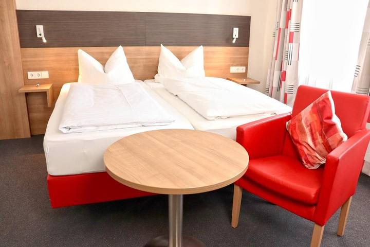 Hôtel pour 4 personnes, avec jardin à Heiligenberg - 3