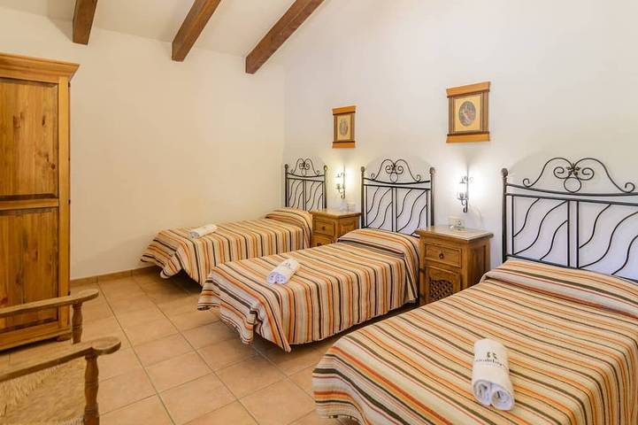 El Cortijo de Camama Villaviciosa de Córdoba in Villaviciosa de Córdoba, Sierra Morena