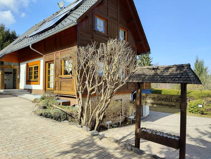 Apartamento de vacaciones para 8 personas, con vistas al lago además de jardín y vistas - 1