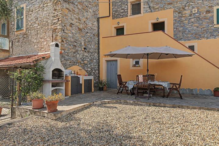 Agriturismo per 4 persone, con Giardino in Provincia d'Asti